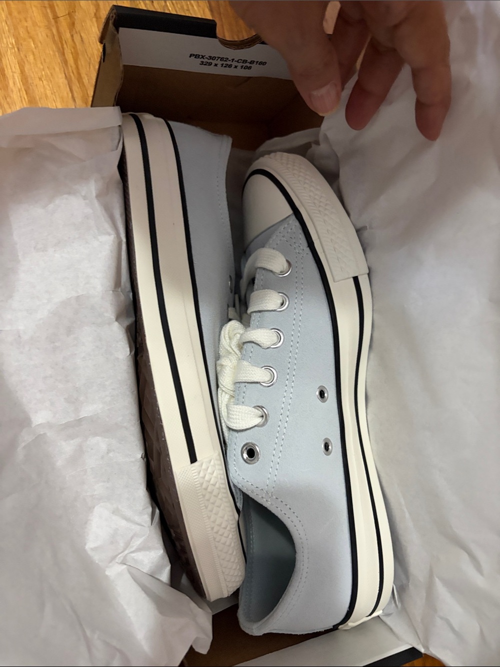 Converse Low Top Sneaker in Light Blue and White - Picture 6 of 7
